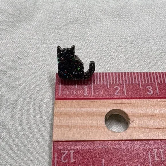 Cat Earrings Black and Glitter Acrylic Post Earrings Cute!! Black Cat - Picture 2 of 4